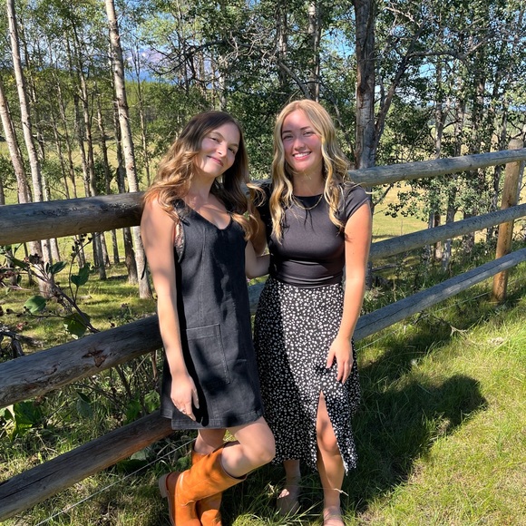 Meet your Posher, Brianna - Picture 3 of 7